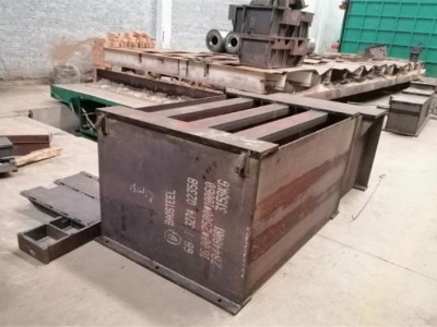特大型打砂設(shè)備，對所有特大型金屬件表面打砂清除表面雜質(zhì)
